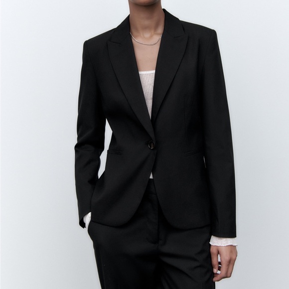 Zara black blazer - Picture 1 of 7